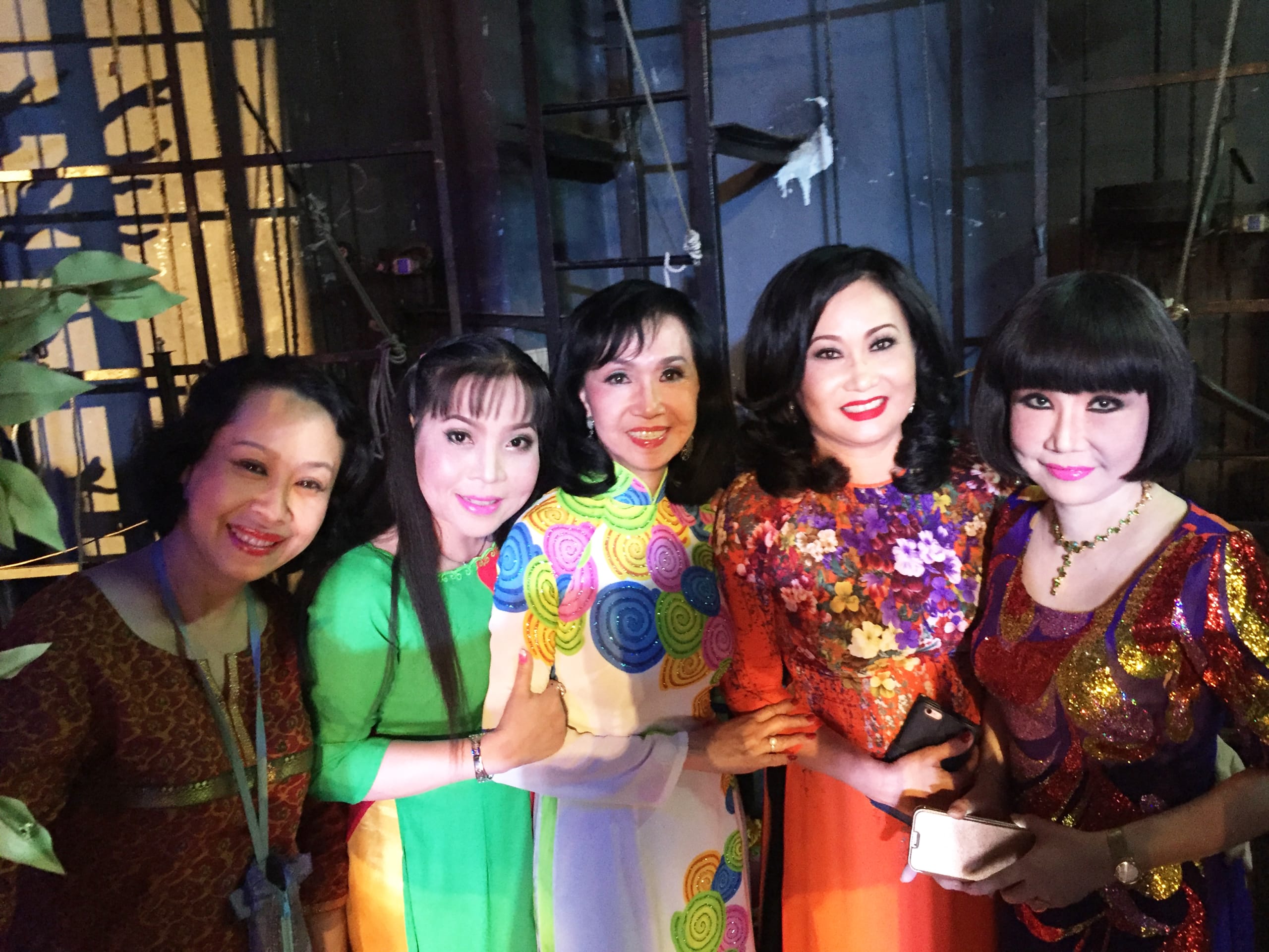 NS Bạch Tuyết, Thanh Kim Huệ kỳ vọng ở nhà báo văn nghệ 4 NS Bạch Tuyết, Thanh Kim Huệ kỳ vọng ở nhà báo văn nghệ - ảnh 3